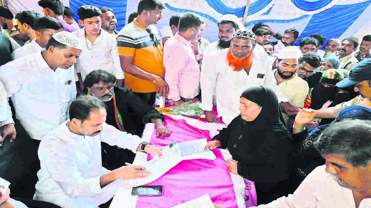 MLA: ప్రజా సమస్యల పరిష్కారానికే ప్రజాదర్బార్‌