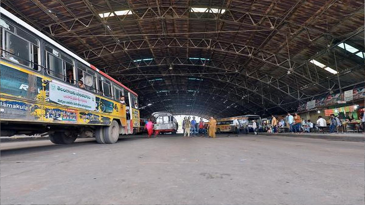 చారిత్రాక కట్టడాలకు ప్రసిద్ధి చెందిన భాగ్యనగరం.. వాటి ప్రస్థానం..