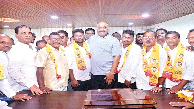 ఫిర్యాదుల పరిష్కారంలో శ్రద్ధచూపాలి