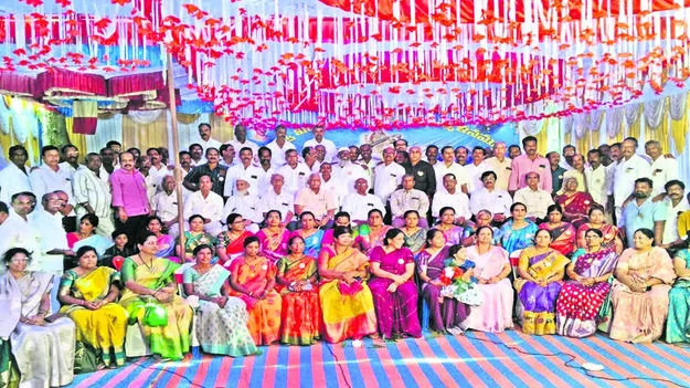 ALUMNI: పూర్వ విద్యార్థుల ఆత్మీయ సమ్మేళనం