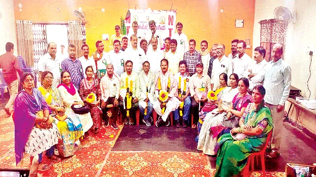   టెట్‌ మినహాయింపు సాధనే లక్ష్యం 