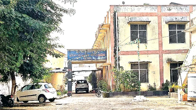 పన్నుల్లో వెనుకబాటు!