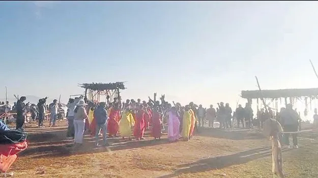 పర్యాటక ప్రాంతాలు కిటకిట