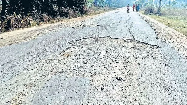 ప్లాస్టిక్‌ వ్యర్థాలతో రోడ్లు