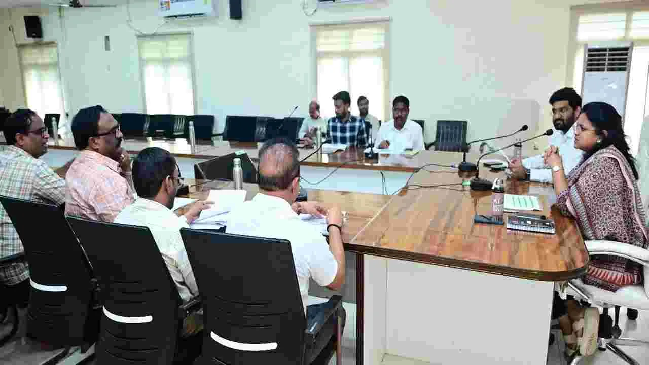 టిడ్కో ఇళ్ల నిర్మాణం త్వరగా పూర్తి చెయ్యండి