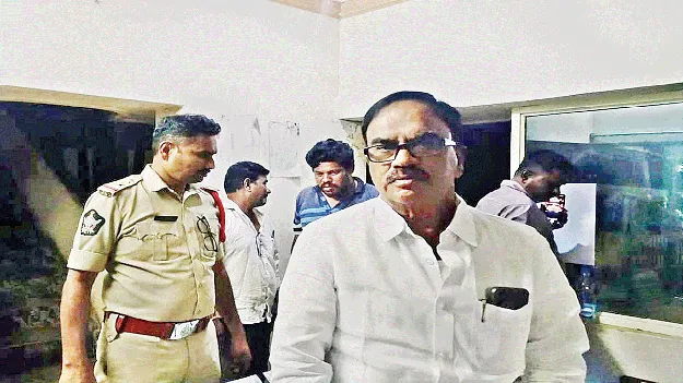 పోతునూరు సొసైటీలో అక్రమాలు