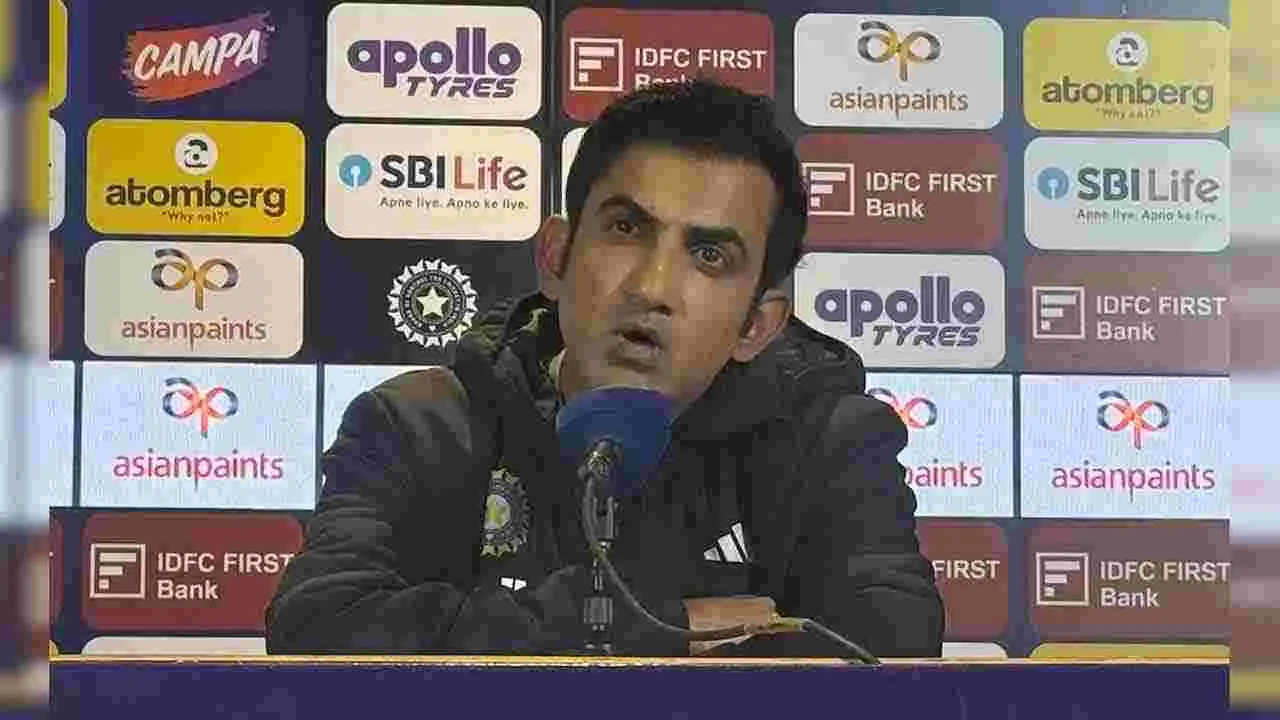 Harsha Bhogle: జట్టుకు సీఈవోలా ఫీలవ్వకూడదు.. గంభీర్‌కు హర్ష భోగ్లే హెచ్చరిక