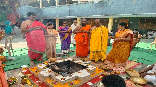 ప్రపంచ శాంతికోసమే చండీయాగం 