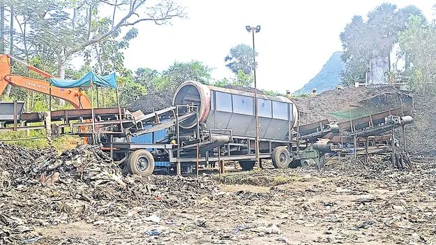 యంత్రంతో చెత్త శుద్ధి