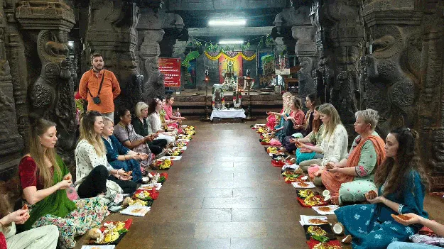 రష్యన్‌ భక్తుల రాహుకేతు పూజలు 