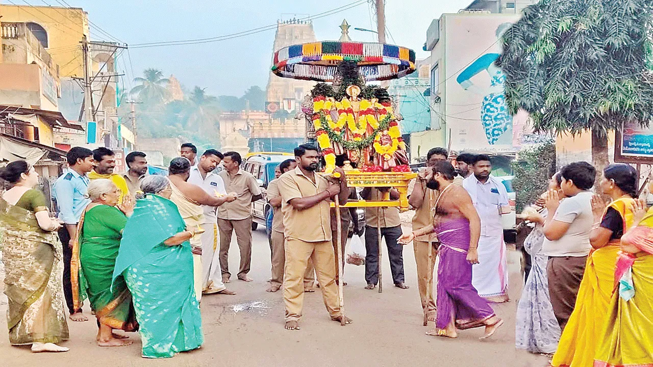 వైభవంగా ధనుర్మాస మహోత్సవాలు 