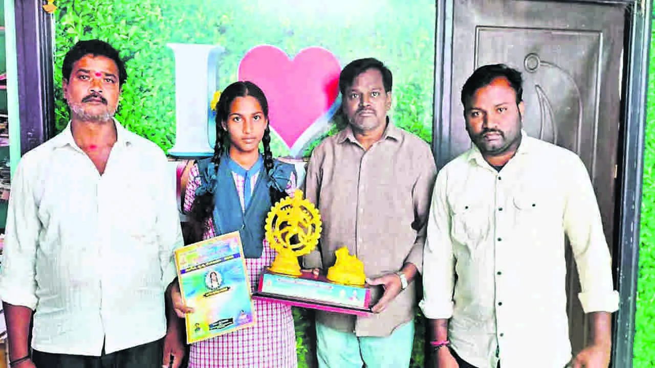 LIBRARY: గ్రంథాలయంలో కవి సమ్మేళనం