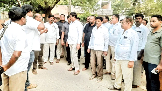 పనులను వేగవంతం చేయాలి