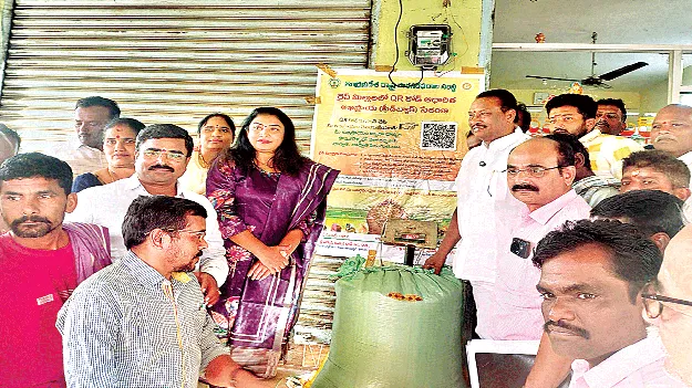 ప్రతి ధాన్యం గింజా కొనుగోలు చేస్తాం