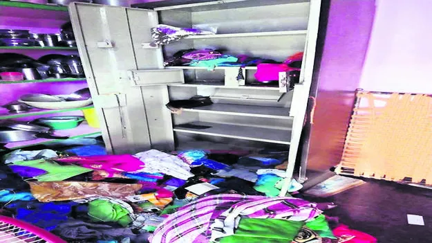 THEFT: ఇంట్లో చోరీ 