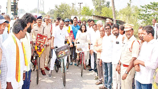 మాదక ద్రవ్యాలు వద్దు.. జీవితమే ముద్దు 