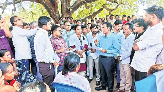 శిశు మరణాలపై కలెక్టర్‌ ఆరా