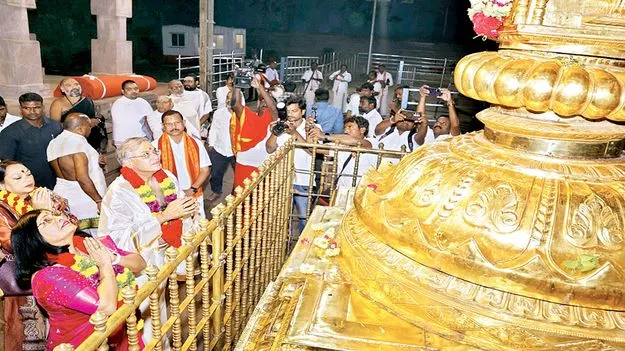    మల్లన్న సన్నిధిలో ఙ్ఞానేష్‌ కుమార్‌