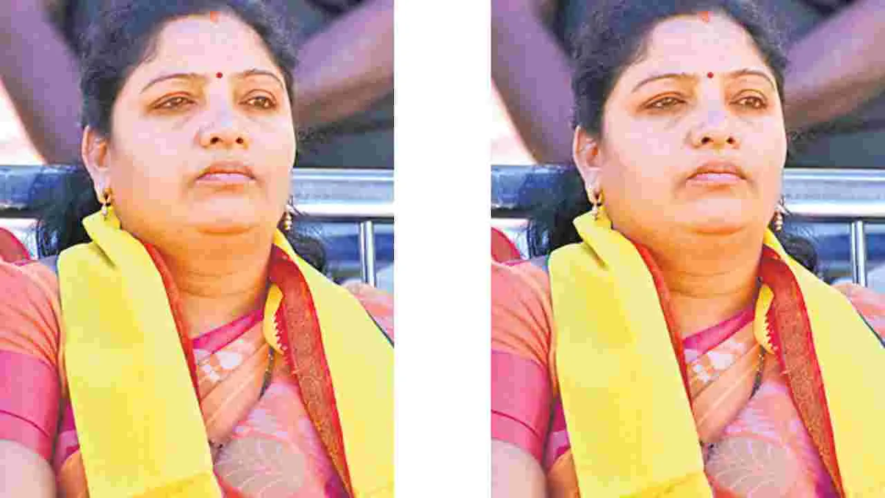 Minister Gummidi Sandhya Rani: గిరిజన శాఖలో పెండింగ్‌ పూర్తి