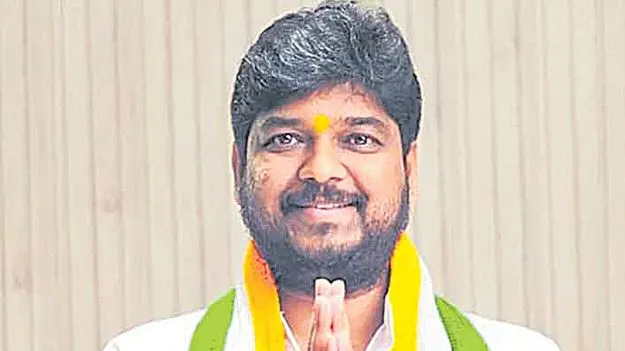 Persistent Young Leader Navin Yadav: పట్టు వదలని విక్రమార్కుడు