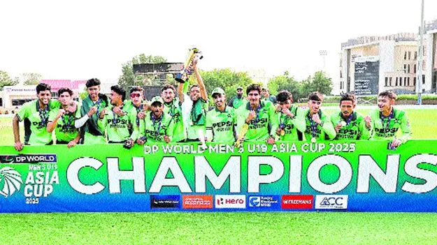 Pakistan clinched the Under 19 Asia Cup title: మన కుర్రాళ్ల ఫ్లాప్‌ షో