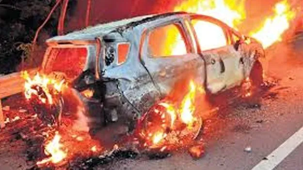 Vehicle Heater Accident: కారులో హీటర్‌ వేసుకోవడంతో చెలరేగిన మంటలు!