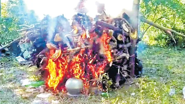 Funeral of Maoist Leader Hidma: హిడ్మా అంత్యక్రియలు పూర్తి