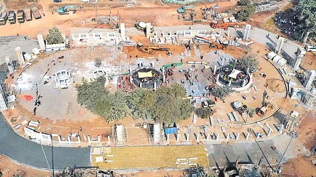 Temple Renovation: మేడారానికి కొత్త సొబగులు