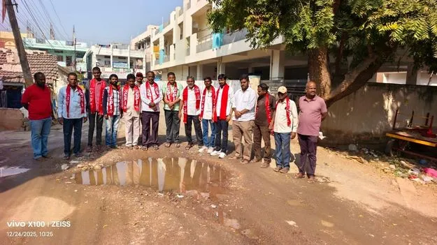 Karimnagar:  ప్రజల బాధలు పట్టించుకోని మున్సిపల్‌ అధికారులు