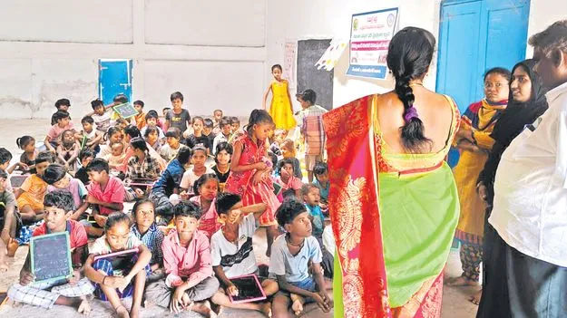 Migrant Children: వలస వెళ్లినా.. చదువు ఆగదు!