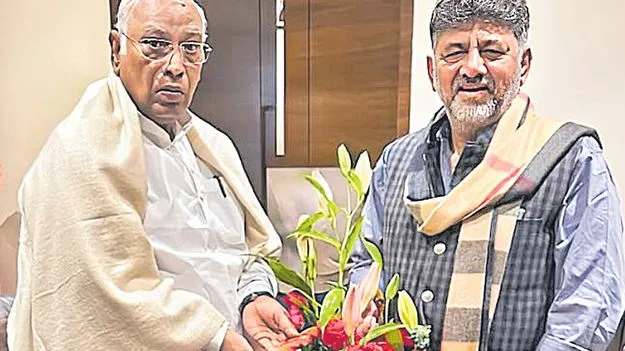 DK Shivakumar: కార్యకర్తగా చెత్త ఊడ్చా...పార్టీ జెండా కట్టా
