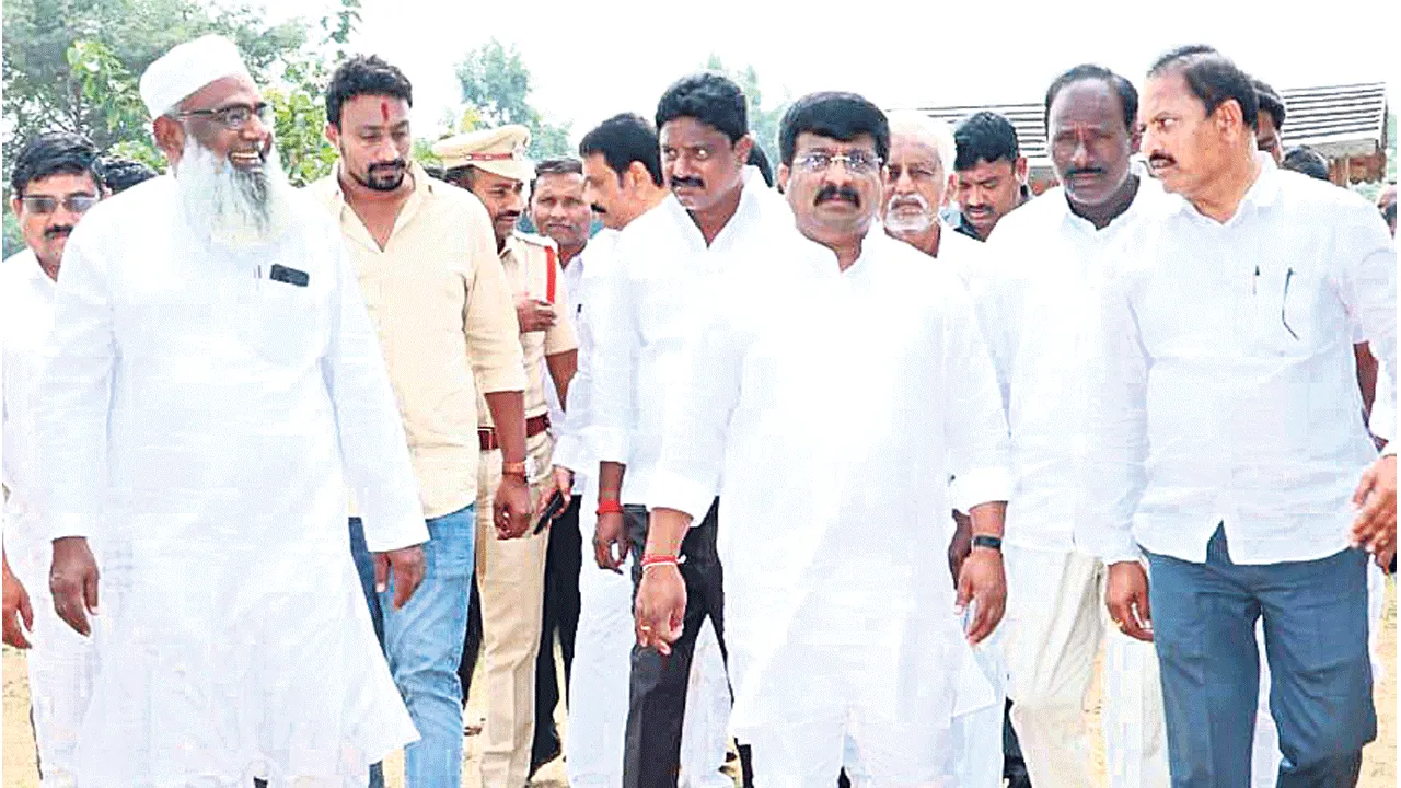 నూతన సంవత్సర వేడుకల నిర్వహణకు ఏర్పాట్లు