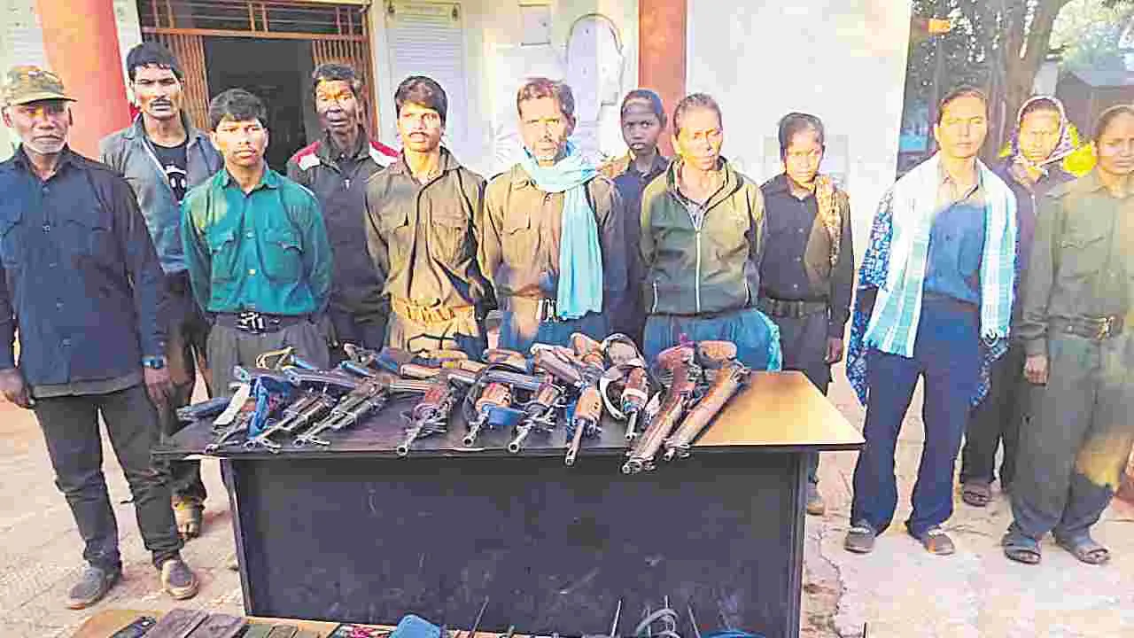 Maoist Randheer Surrender: మావోయిస్టు కేంద్ర కమిటీ సభ్యుడు రాంధేర్‌ లొంగుబాటు