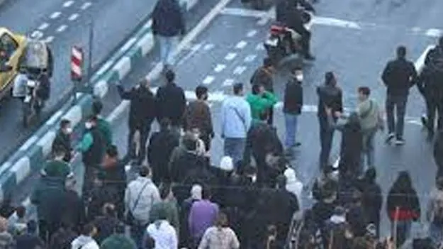 Iran Amid Economic Crisis: అట్టుడుకుతున్న ఇరాన్‌!