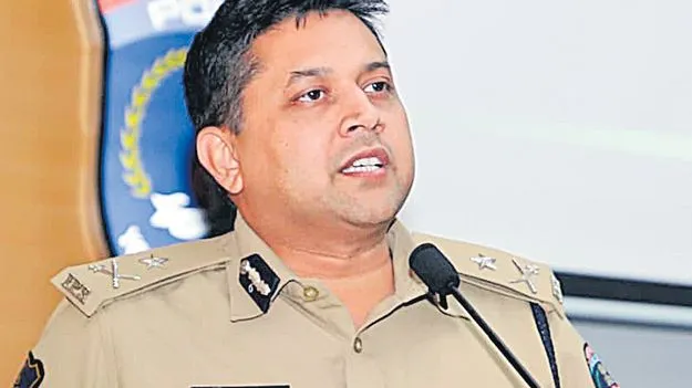 Cyberabad Police Commissioner Avinash Mahanti: సైబరాబాద్‌లో తగ్గిన సైబర్‌ నేరాలు