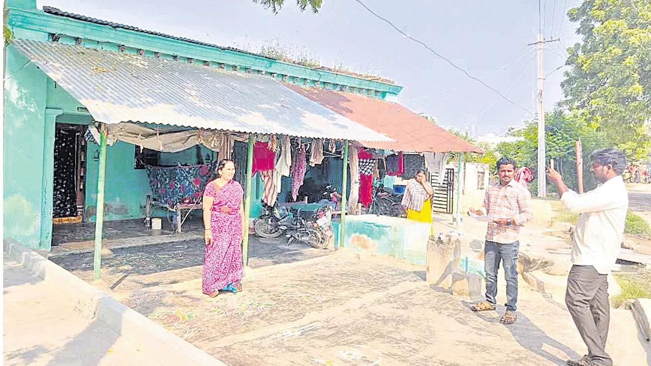 ‘దొనకొండ’లో గృహ నిర్మాణాలకు 940 మంది అర్హులు