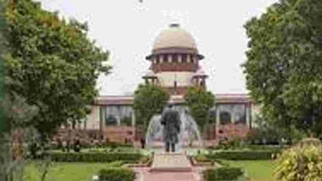 Supreme Court Clarifies: భారతీయులు మాత్రమే ఓటర్లుగా నమోదయ్యేలా చూసే అధికారం ఈసీదే!