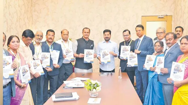 Minister Komatireddy Venkat Reddy: అన్ని రంగాలు ఒకేసారి అభివృద్ధి చెందేలా ప్రణాళిక సిద్ధం