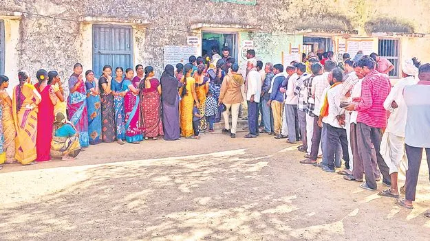 First Phase of Panchayat Elections: పంచాయతీల్లో పైచేయి