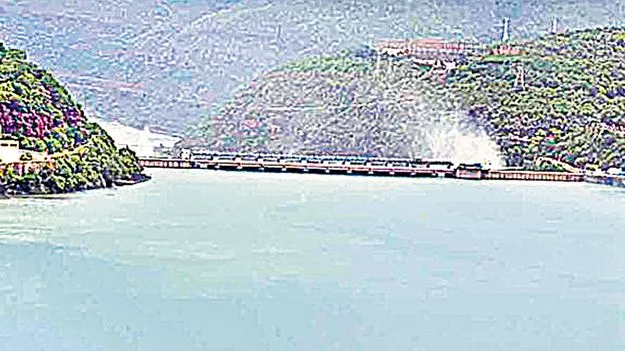 Krishna and Godavari Water Projects: నీళ్లు నిజాలు తేలుద్దాం!