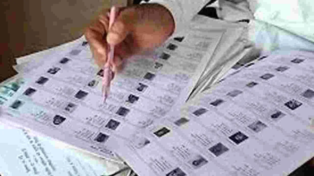 Voter list update: కేరళలో 24 లక్షల ఓట్లు మాయం!