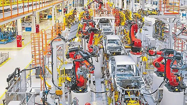 Car Makers Boost Production: కార్ల ఉత్పత్తి పెంపు