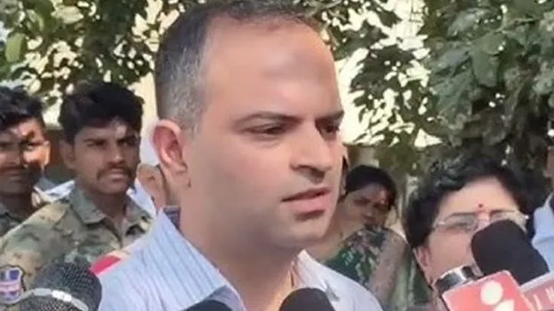 SC Hostel Warden Suspended: భూపాలపల్లి ఎస్సీ హాస్టల్‌ వార్డెన్‌ సస్పెన్షన్‌