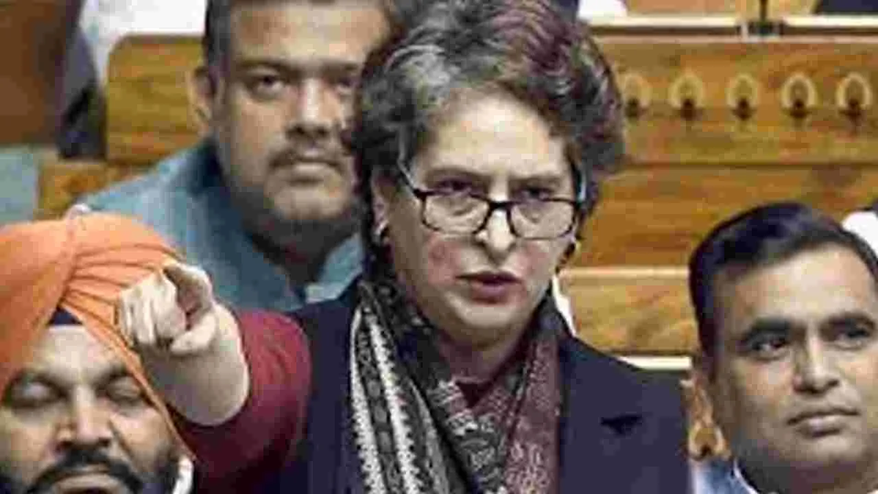 Priyanka gandhi: మోదీ ఆత్మవిశ్వాసం సన్నగిల్లుతోంది
