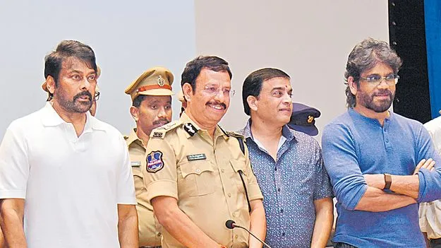 Hyderabad Police Bust IBomma Piracy: ఐబొమ్మ ద్వారా  బెట్టింగ్‌ యాప్‌ల ప్రచారం