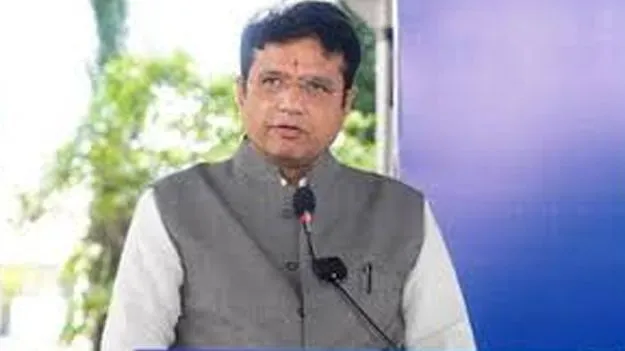 IT Minister Duddilla Sridhar Babu: ప్రజల సమాచారం..బీఆర్‌ఎస్‌ పరం!