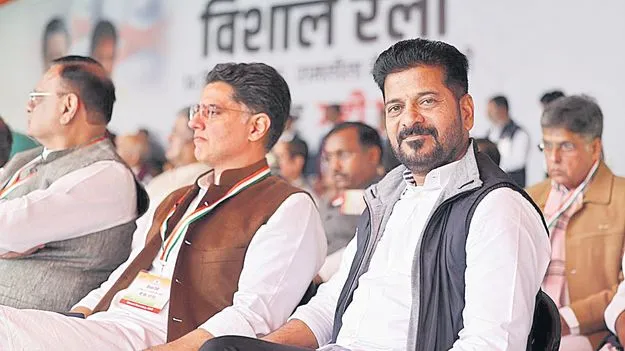 CM Revanth Reddy: రేషన్‌, ఆధార్‌ సహాఆస్తులనూ లాక్కుంటారు