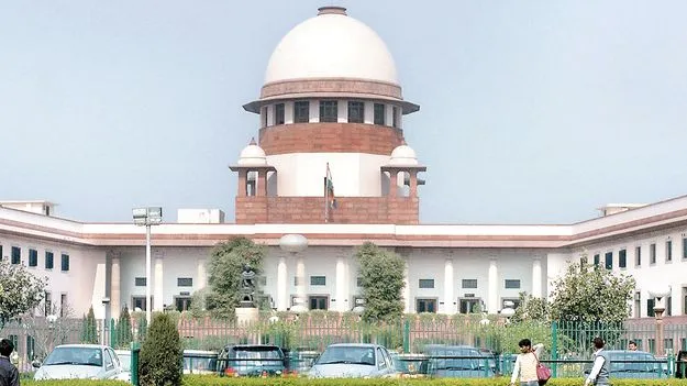Supreme Court: నాగారం భూముల వ్యవహారంలోఐఏఎస్‌, ఐపీఎస్‌లకు ఊరట