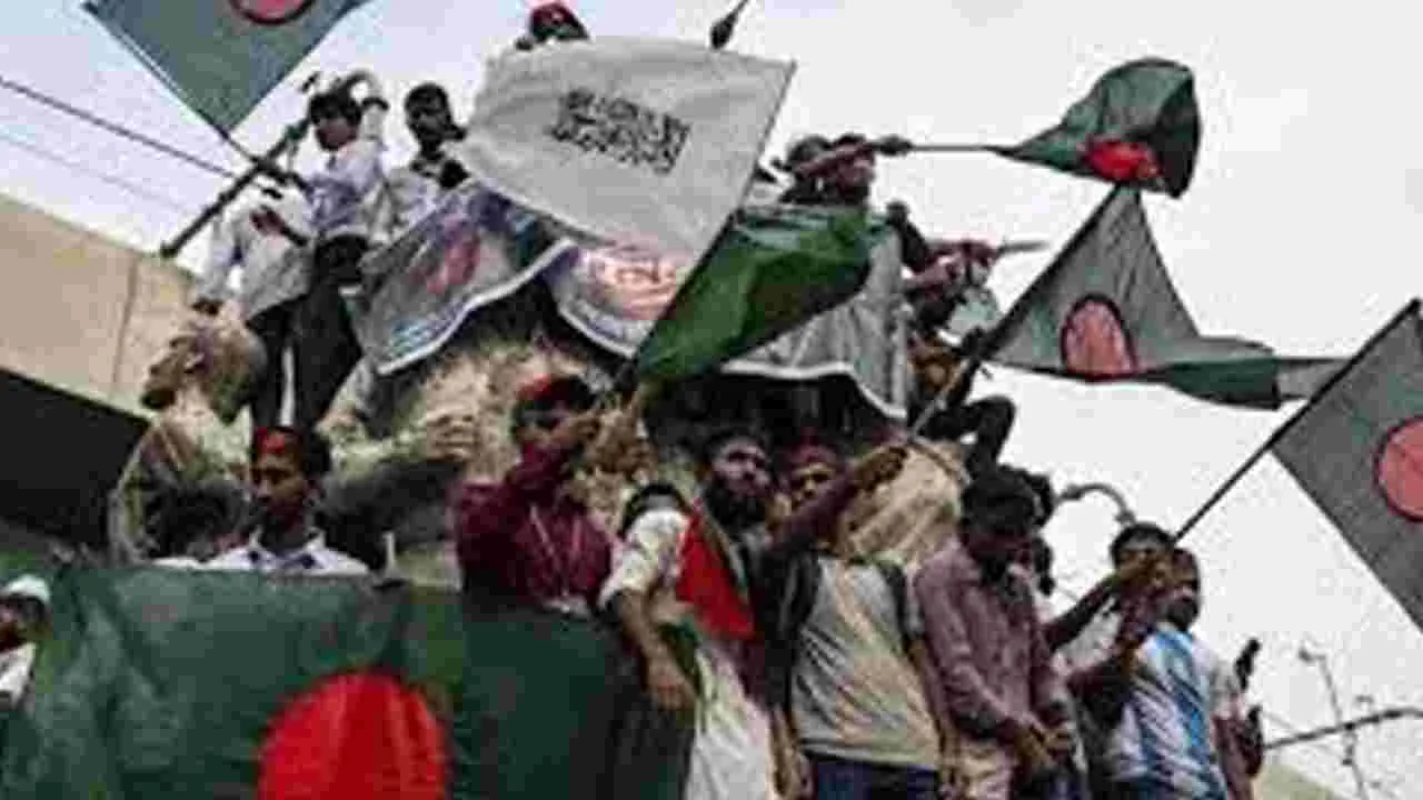 Attacks on Minorities in Bangladesh: బంగ్లాదేశ్‌లో మైనార్టీల పై దాడులను రాజకీయ హింసగా చూడలేం