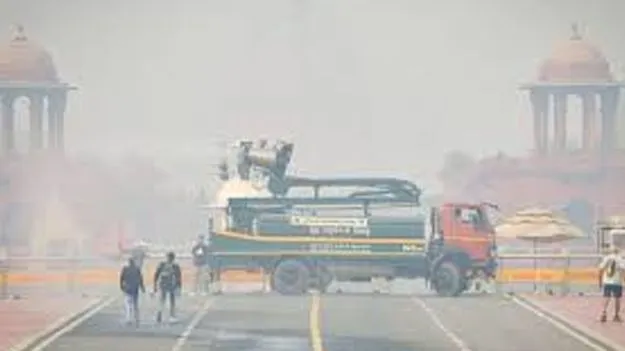 Delhi Air Pollution: కాలుష్య కోరల్లో ఢిల్లీ వాసులు!